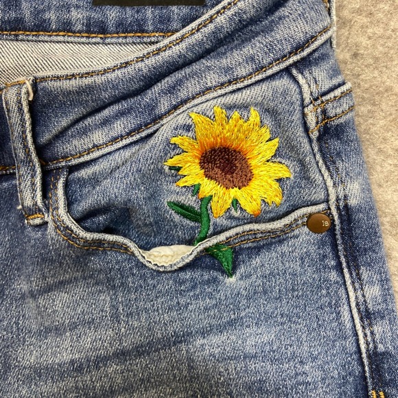 Judy Blue Relaxed Fit Jeans Women's Size 5 27 Sunflower Embroidered Distressed - Picture 3 of 11